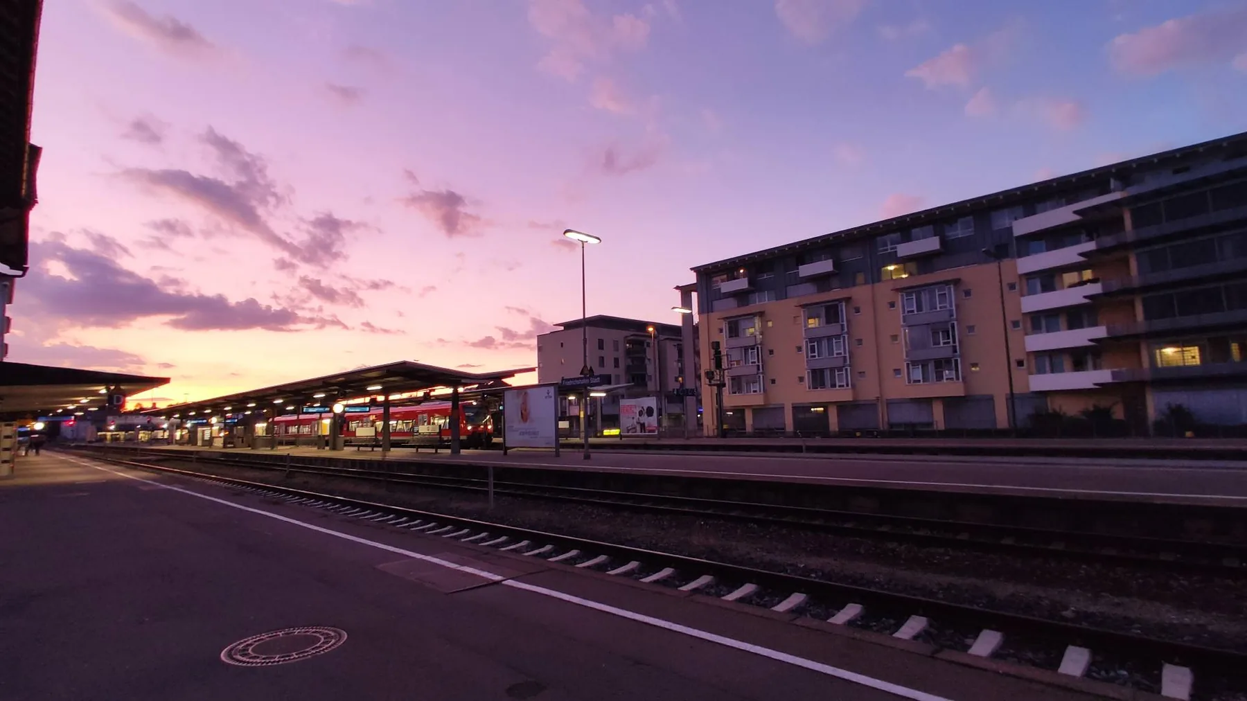 Friedrichshafener Stadtbahnhof in der Abendstimmung